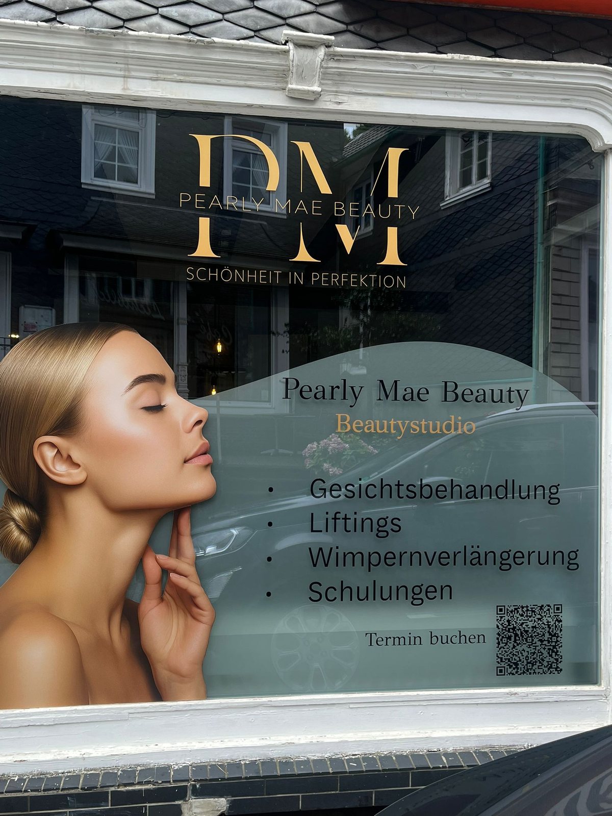 Schaufensterbeschriftung Beauty Schaufensterbeschriftung und Glasfolie von ComTwo: Schaufensterbeschriftung Beauty